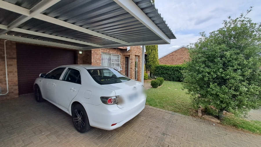 3 Bedroom Property for Sale in Universitas Free State